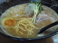 「濃厚らーめん 750円」@みつ星製麺所 西中島店の写真