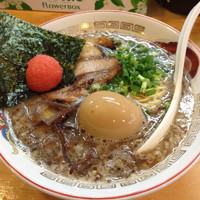 「とんこつらーめん 全部入り(大盛り)バリカタ」@九州らーめん 南木商店の写真