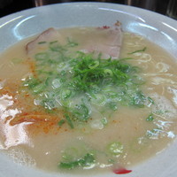 「ラーメン（６００円）」@博多長浜らーめん みよしの写真