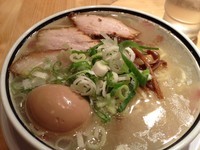 「中華そば７００円＋味付玉子１００円」@田中そば店 秋葉原店の写真