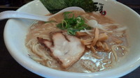「魚介豚骨ラーメン【ランチ限定】600円」@九州豚骨 ちゃんぽん 頃場の写真