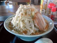「ラーメン(豚1枚)野菜マシ・アブラマシ」@麺家 異造の写真