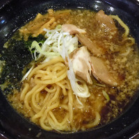 「燕三条醤油ラーメン・ライスセット￥７００」@新潟進化系ラーメン 俺たち越後や! 新宿御苑店の写真