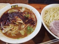「辛辛濃菜つけ麺＋麺特盛＋野菜大盛＋生ニンニク」@濃菜麺 井の庄の写真