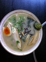 「プレミアム６００円、替玉１００円」@ぎょらん亭 本店の写真