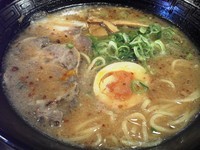 「特製豚骨醤油らーめん￥700」@ラーメン 八宝味神の写真