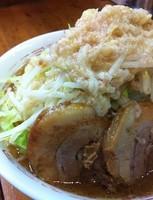 「G系小豚ラーメン（680円）＋大盛（100円）」@G系ラーメン 豚壱家 国府津店の写真