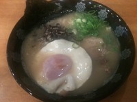 「味噌玉ラーメン+替え玉（780円+120円）」@とんこつらーめん俺式 目黒店の写真