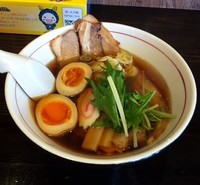 「スーパー琥珀チャーシュー麺」@らーめん こげんの写真