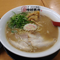 「豚骨醤油ラーメン」@中村商店 茨木安威きんせいの写真