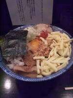 「カレーまぜそば（まぜそば＋生卵食券）特盛り＋チーズ」@狼煙 〜NOROSHI〜の写真