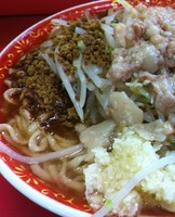 「大ラーメン(750円)＋ふりふりカレー(50円)」@ラーメン二郎 上野毛店の写真