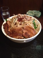 「自然洞スペシャル（白）野菜増し ランチ限定590円」@自然洞 麺舗 西口店の写真