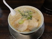 「中華そば 730円　　鬼アブラ　玉葱まし」@らーめん潤 蒲田店の写真