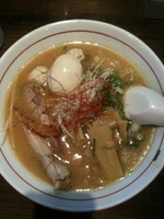 「鶏にぼしラーメン」@麺屋 社中の写真