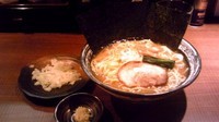「らーめん 大盛り(\680)+にんにく、タマネギ(\0)」@麺家 ぶらいとんの写真