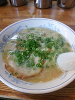「博多ラーメン、カタ」@博多ラーメン ばりこての写真