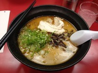 「こってり黒とんこつラーメン」@博多ラーメン ちくぜんの写真