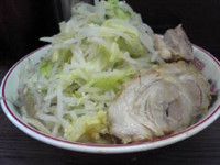 「小ラーメン　豚　ヤサイマシニンニクショウ」@ラーメン二郎 横浜関内店の写真