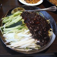 「【季節限定】ジャージャー麺」@金源 牛久店の写真