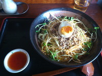 「黒ごま坦々麺 大盛＋小ライス　850＋50＝900円」@和風らーめん 凪の写真
