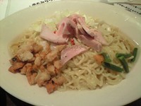 「牛あぶらそば（大盛）」@麺屋じもとの写真