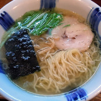 「塩らーめん￥７００＋小ライスサービス」@ラーメン食堂 粋な一生の写真