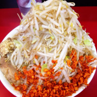 「ラーメン680円 ニンニク辛アゲ野菜マシ」@千里眼の写真