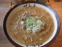 「味噌ラーメン（８５０円）」@すみれ 札幌中の島本店の写真