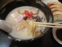 「とんこつ塩ラーメン（＋焼餃子）」@麺屋雷神 十条店の写真