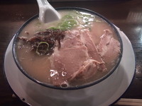 「ラーメン＋替玉（￥600＋￥130）」@博多ラーメン しばらく 日本橋店の写真