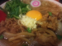 「背脂肉玉そばバージョンアップ　黒烏龍茶　無料ライス」@肉玉そば おとど食堂 篠崎店の写真