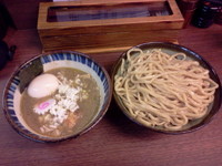 「煮番搾り中盛り(800円)＋味玉(100円)」@つけめん 三三㐂の写真