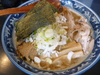 「濃厚狼煙ラーメン（細麺・大盛）＋半肉＋刻みネギ」@狼煙 〜NOROSHI〜の写真