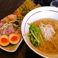 「特製豊潤鶏だし塩ラーメン」@麺処 ほん田 nijiの写真