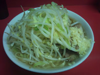 「小ラーメン＋野菜ニンニク￥650」@ラーメン二郎 千住大橋駅前店の写真