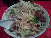 「ブタ入り」@ラーメン二郎 府中店の写真