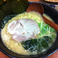 「豚骨ラーメン （650円）」@麺極 品壱家 大井町店の写真
