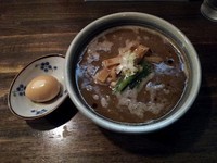 「えび香油魚醤らぁめん＋煮たまご」@らぁめんの店 小櫻の写真