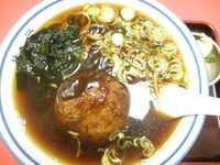 「ハンバーグらあめん＋半炒飯　「700円＋350円」」@共栄の写真