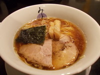 「醤油らーめん（細麺・大盛り）」@麺処 みどりの写真