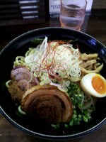 「まぜそば+大盛+チャーシュー1枚」@麺や 飛来の写真