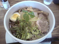 「山形水ラーメン８００円＋大盛り１００円」@Pour cafeの写真