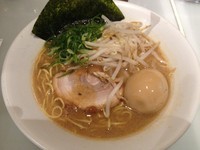 「味玉魚介豚骨らーめん（800円）」@かぶき屋の写真