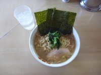 「ラーメン（並）」@横浜ラーメン 町田家 相模原矢部店の写真