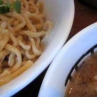 「強麺つけ+味玉（無料券）　750円」@つけめんTETSU 千駄木本店の写真
