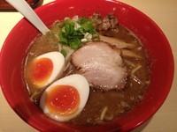 「北海道味噌半熟塩玉子（850円）」@北海道 恵比寿 ラーメンスクエア立川店の写真