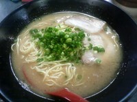 「ラーメンセット（大）+餃子」@博多糟屋ラーメン あかつきの写真