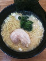 「濃厚とんこつラーメン（醤油）」@横浜家系ラーメン 新とんこつ大学 八丁堀キャンパスの写真