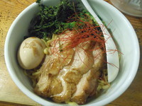 「油そば（仮）＋半熟味付け玉子」@鶏の穴の写真